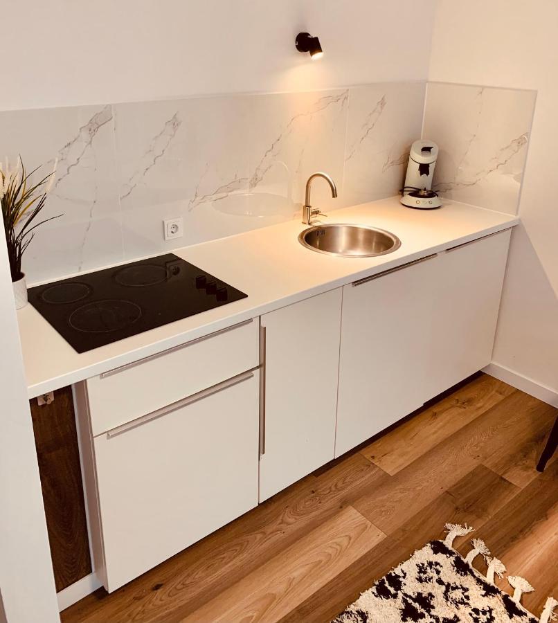Gaestehaus Zur Uni Klinik Exklusives Apartment Mit Kueche Und Badezimmer Homburg  Dış mekan fotoğraf