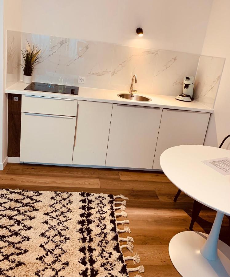 Gaestehaus Zur Uni Klinik Exklusives Apartment Mit Kueche Und Badezimmer Homburg  Dış mekan fotoğraf