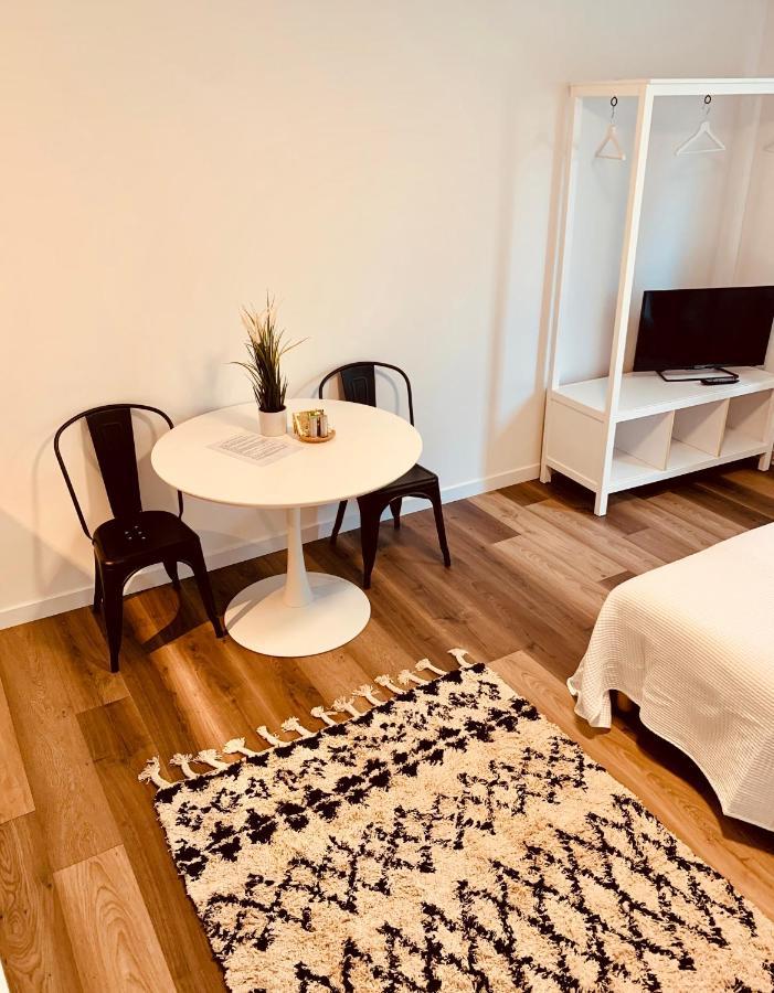 Gaestehaus Zur Uni Klinik Exklusives Apartment Mit Kueche Und Badezimmer Homburg  Dış mekan fotoğraf